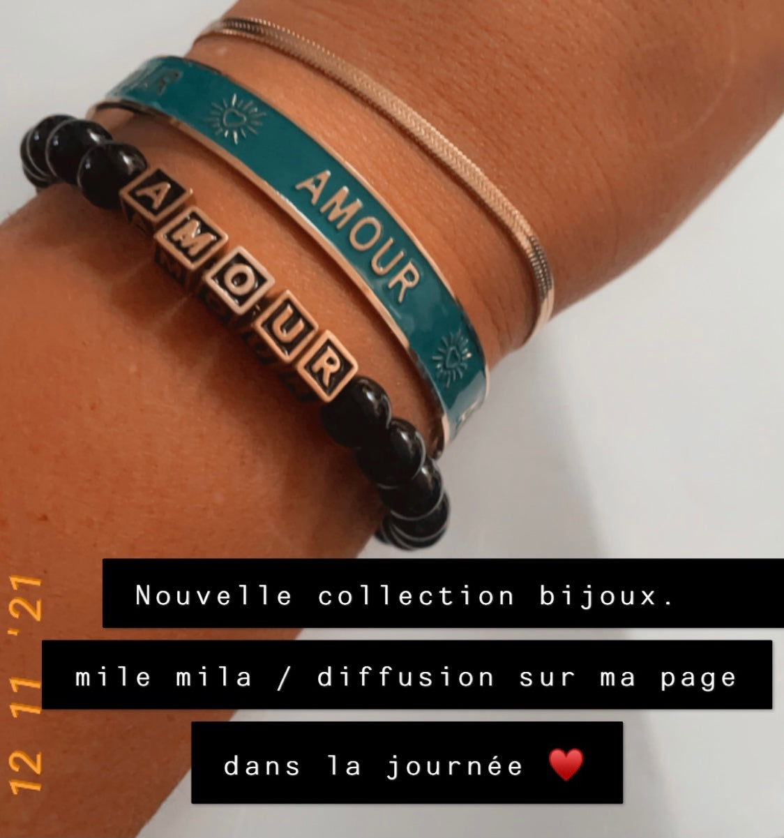 Bracelet résine perles « amour »