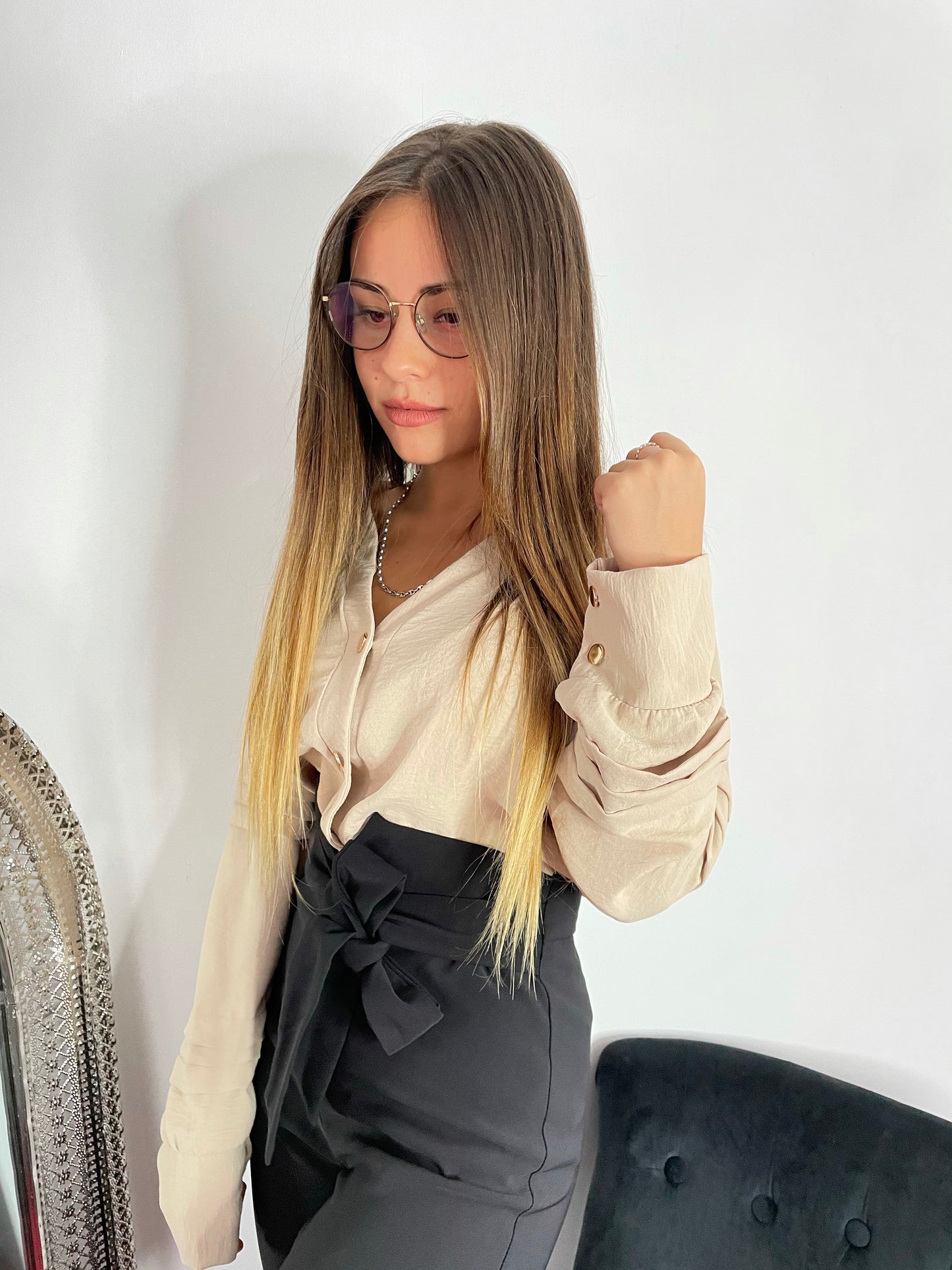 Pantalon taille haute avec noeud noir