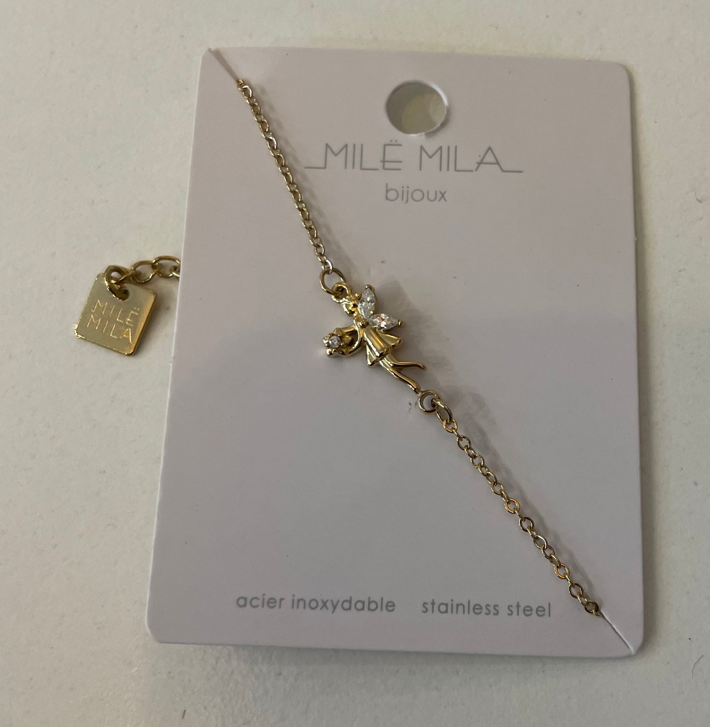 Fiole avec son bracelet à l’intérieur