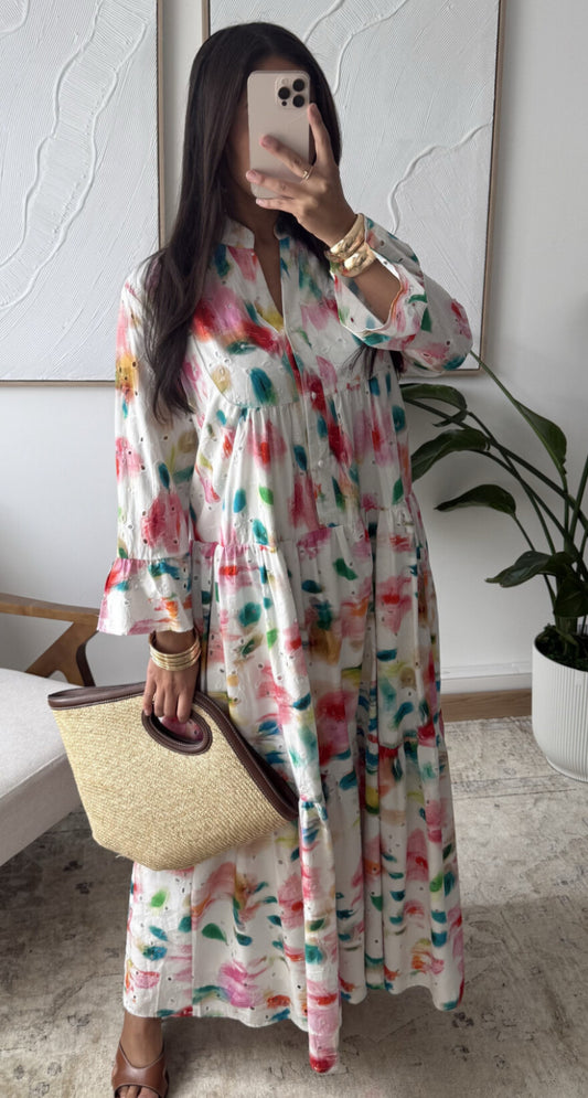 Robe avec broderies anglaises