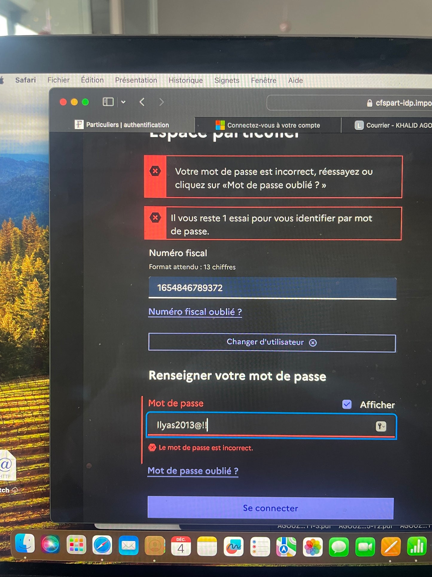 Fiole avec son bracelet à l’intérieur