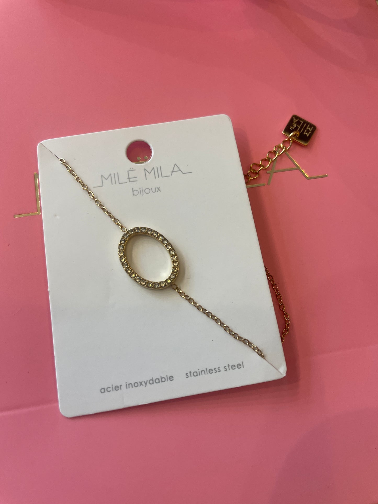 Fiole avec son bracelet à l’intérieur