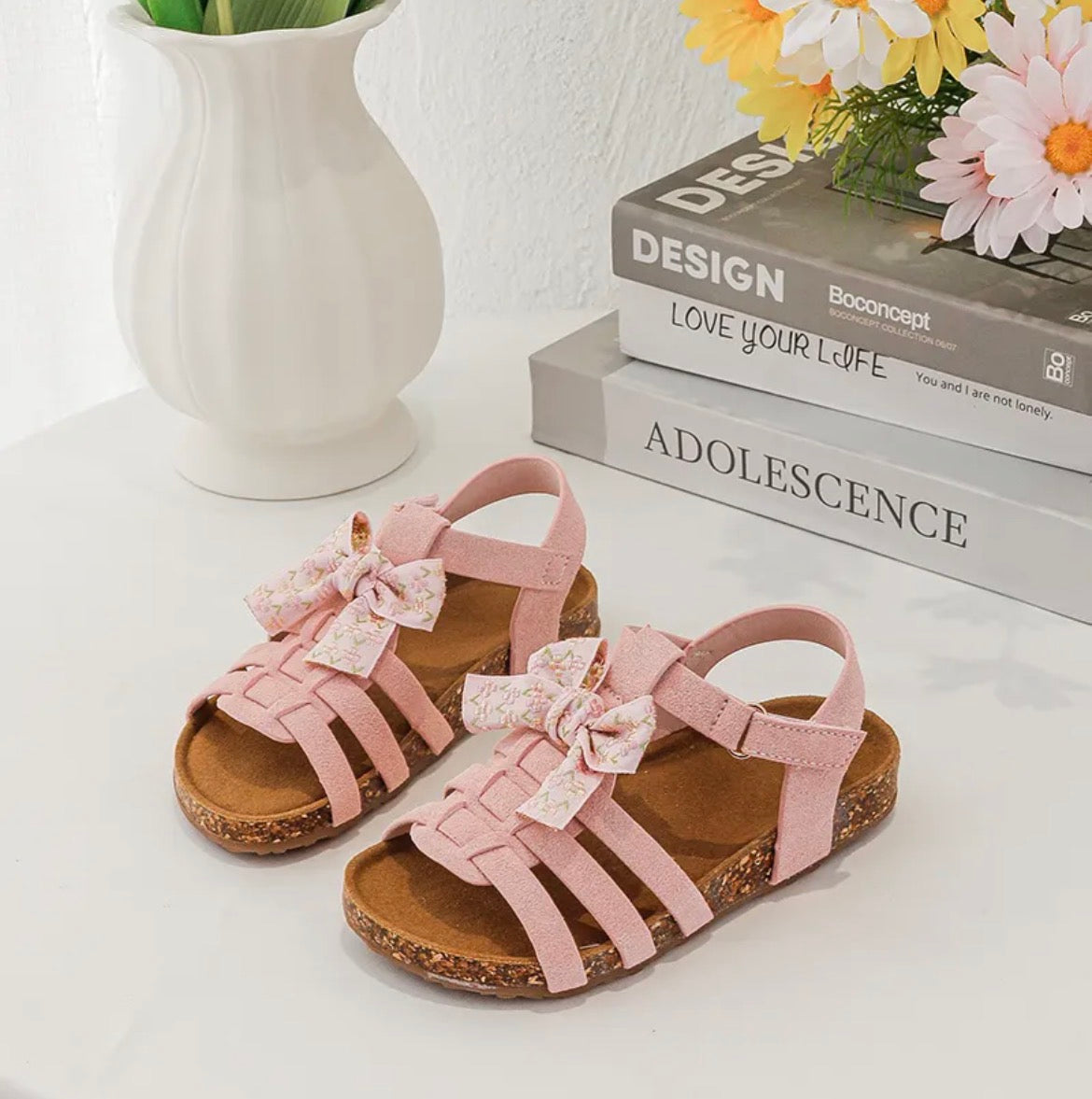 Sandale d'été avec un nœud papillon décoratif (taille grande prendre taille en dessous)