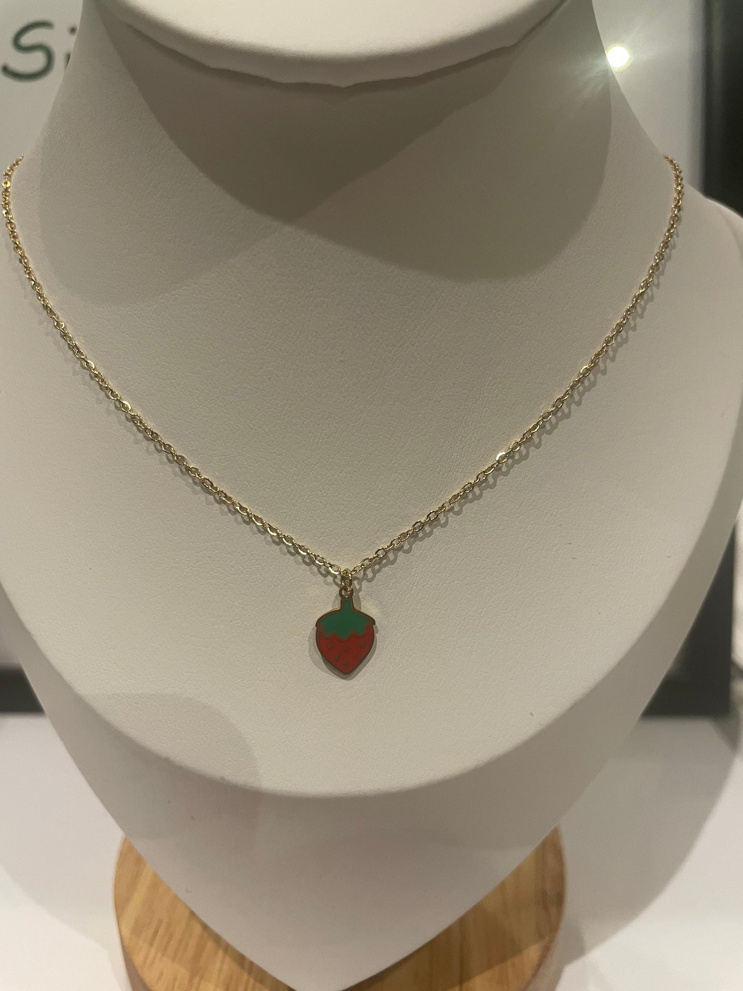 Collier enfant avec médaillon Little  Milë Mila