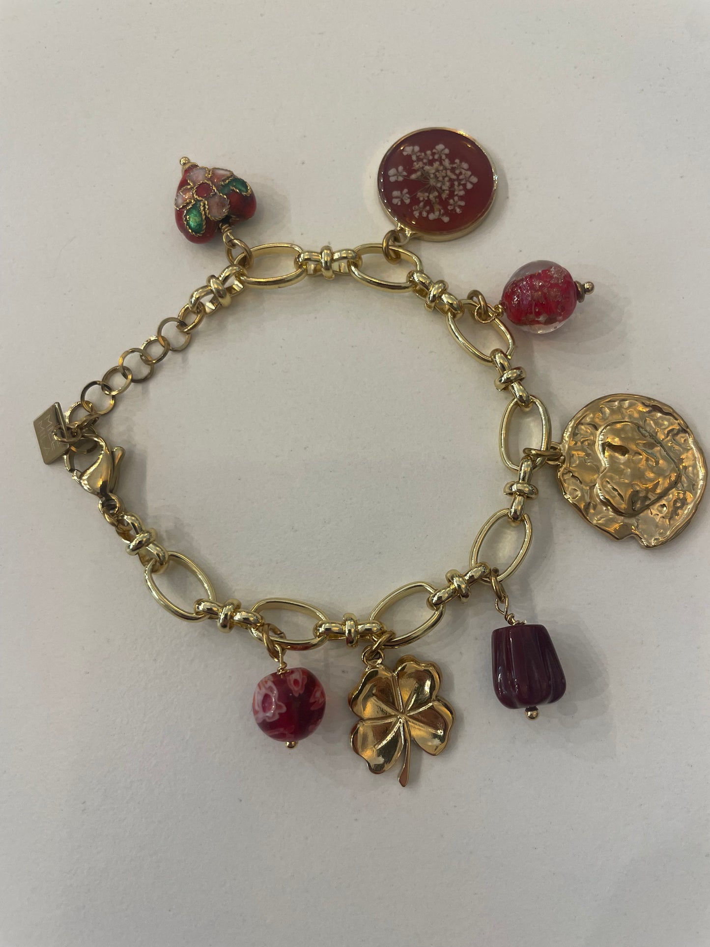 Bracelet à breloques fleurs séchées