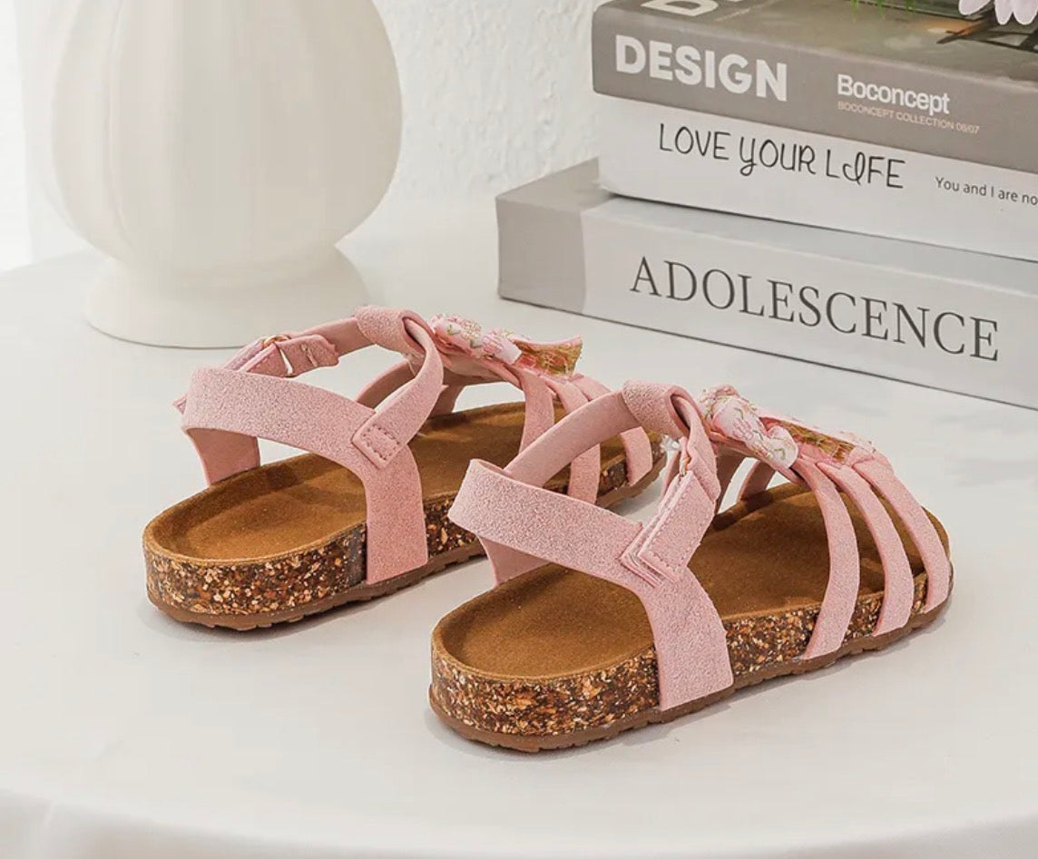 Sandale d'été avec un nœud papillon décoratif (taille grande prendre taille en dessous)