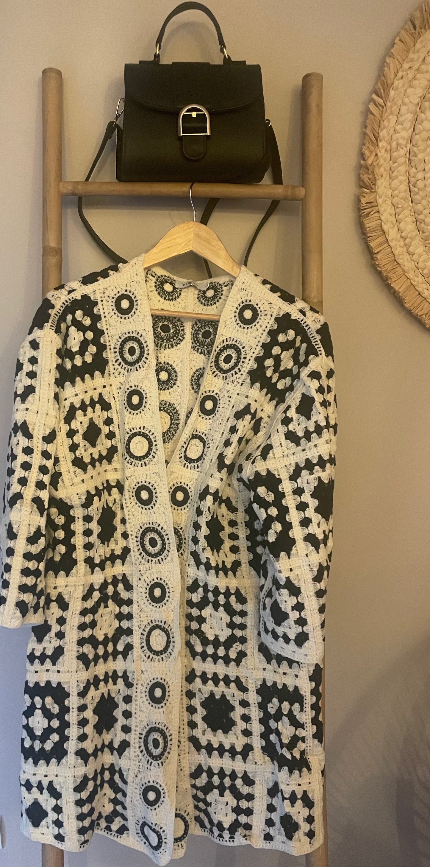 Gilet long en crochet manche 3/4
