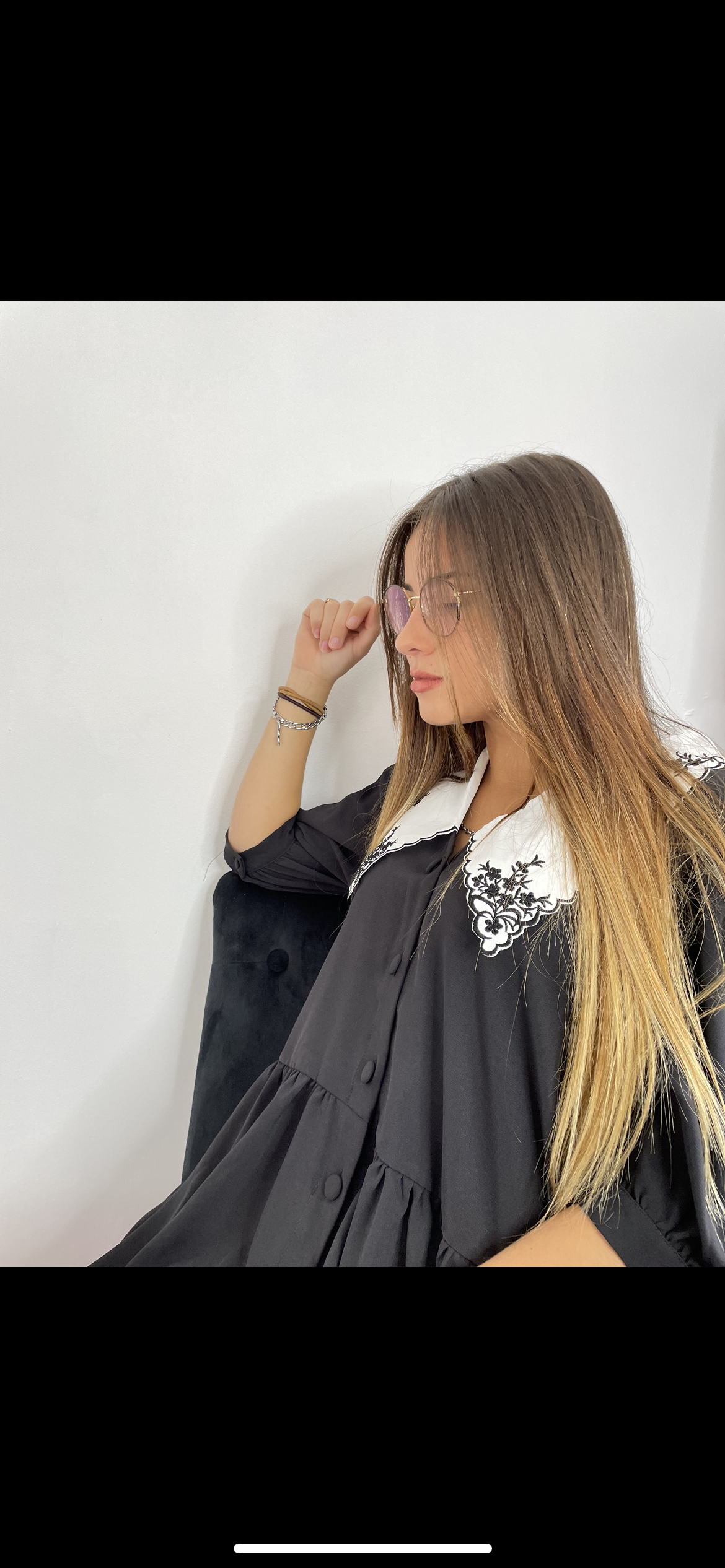 Robe noire col Claudine avec poches