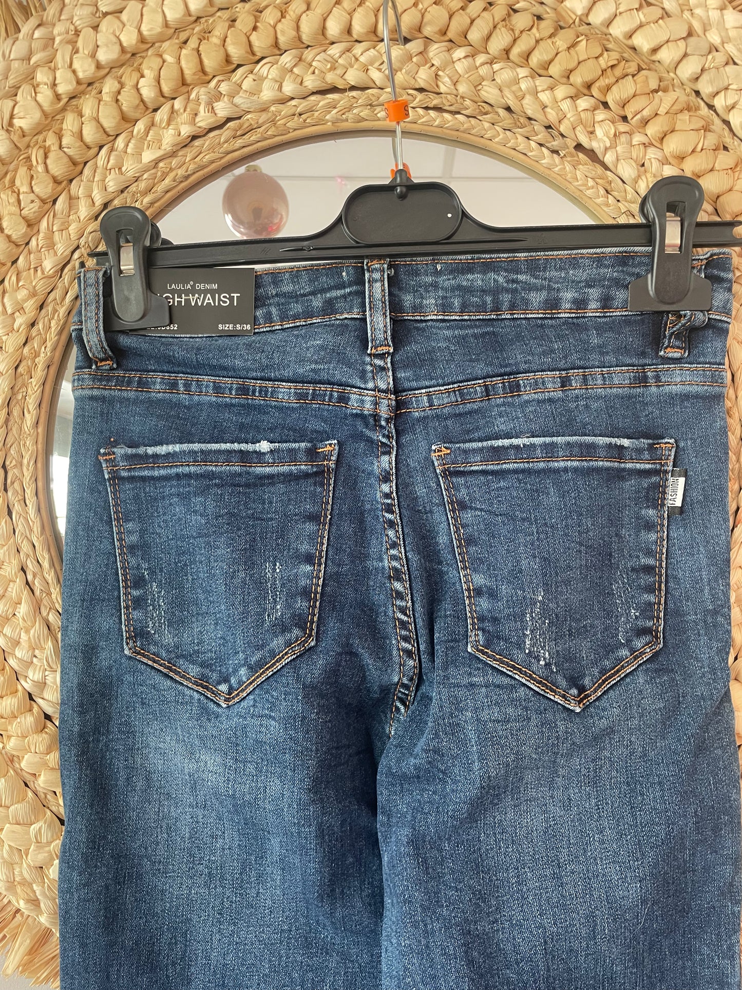 Jeans slim taille haute élasthanne bas effiloché