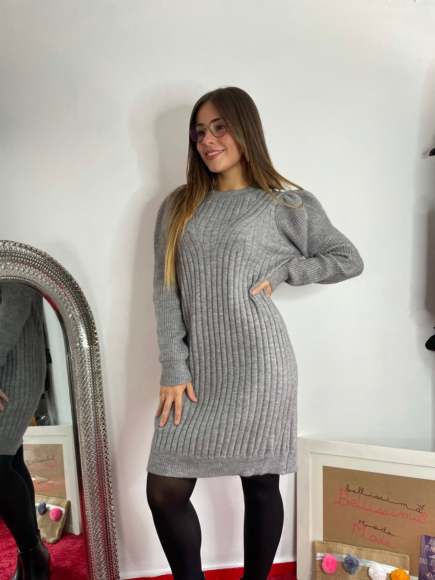 Robe pull gris avec strass épaule